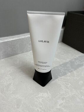 Lolavie Exfoliate & Detox Scalp Shampoo